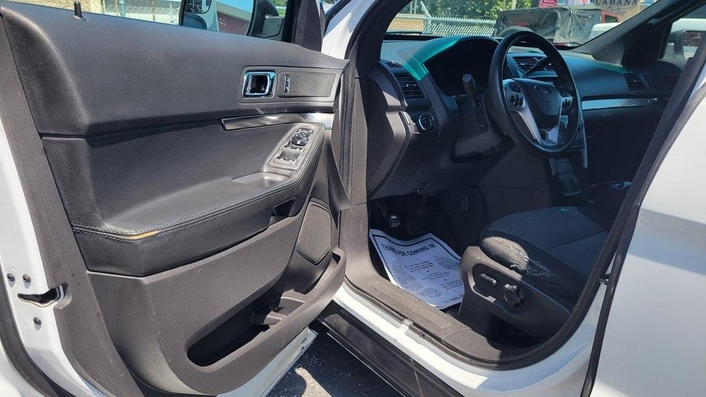Ford Explorer Base AWD 2014