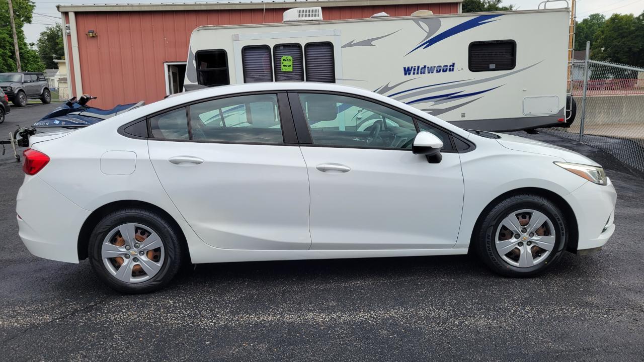 2017 Chevrolet Cruze 1LS