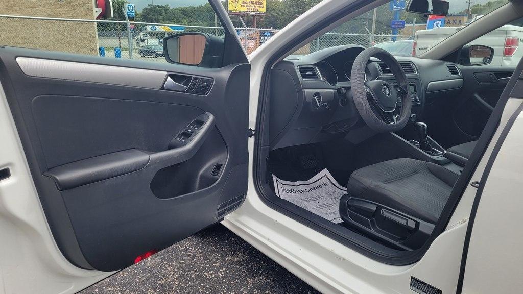 Volkswagen Jetta Sedan 4dr Auto 1.8T SE PZEV 2015