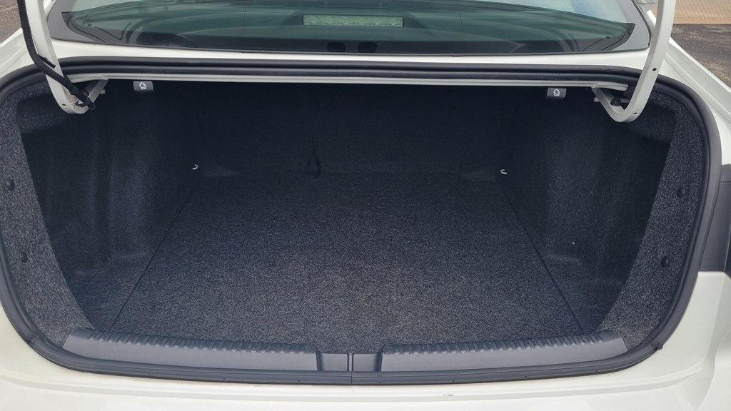 Volkswagen Jetta Sedan 4dr Auto 1.8T SE PZEV 2015
