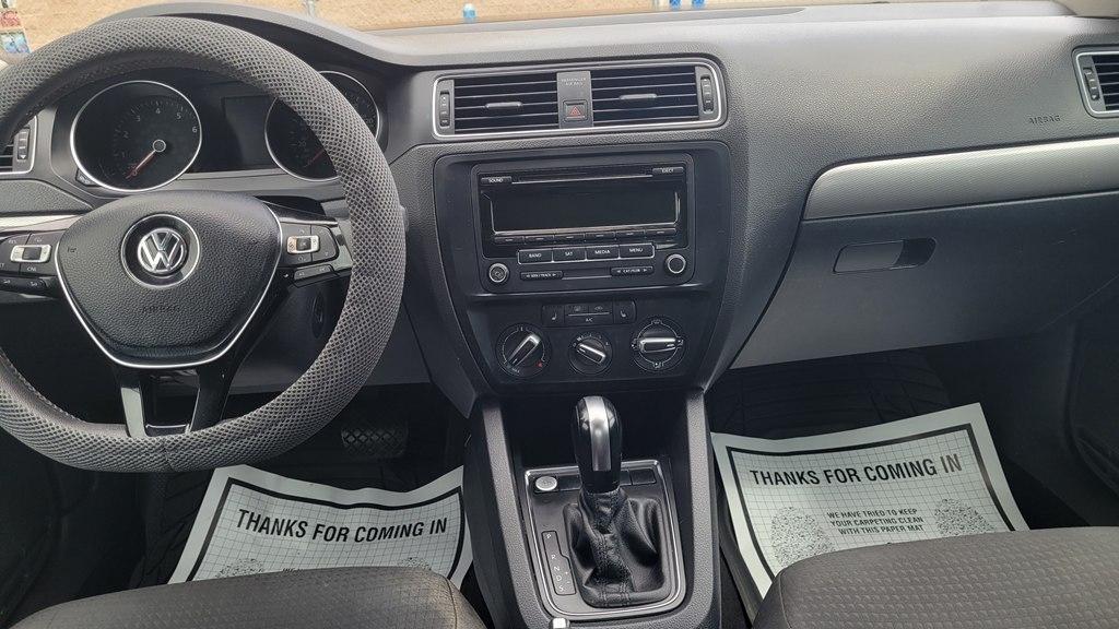 Volkswagen Jetta Sedan 4dr Auto 1.8T SE PZEV 2015