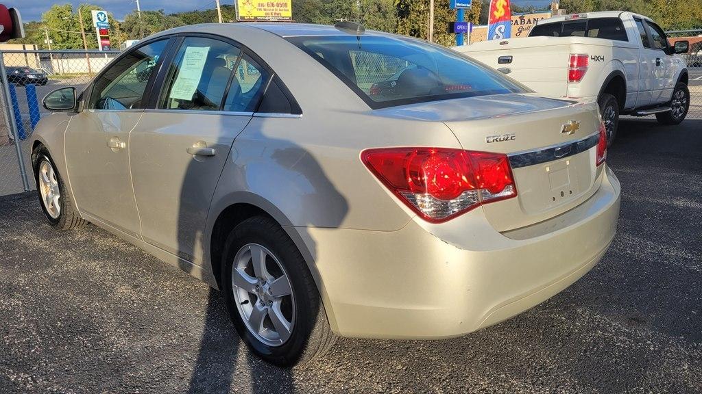 Chevrolet Cruze Limited 4dr Sdn Auto LT w/1LT 2016