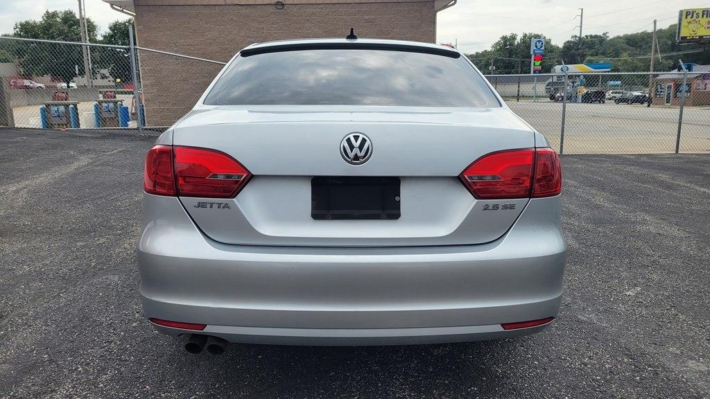 Volkswagen Jetta Sedan  2013