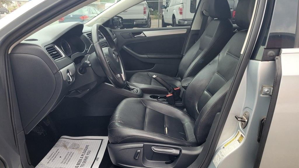 Volkswagen Jetta Sedan  2013