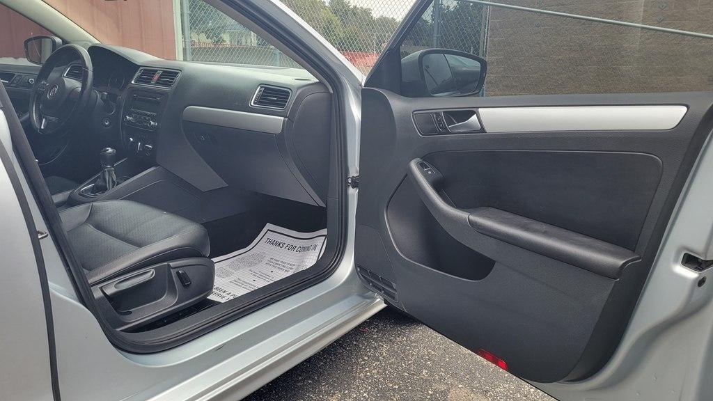 Volkswagen Jetta Sedan  2013