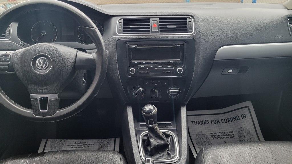 Volkswagen Jetta Sedan  2013