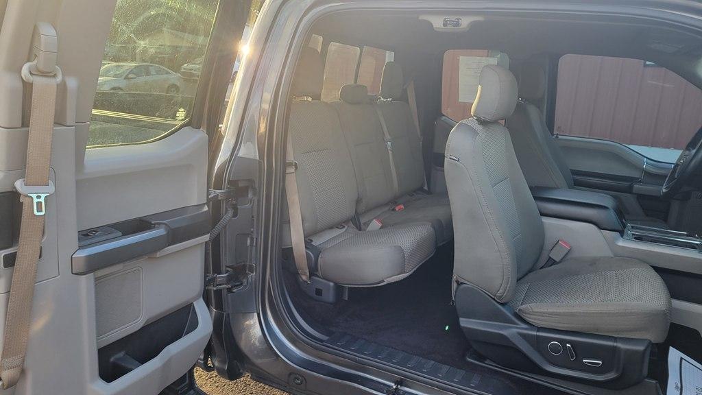 Ford F-150 4WD SuperCab 145" XLT 2015