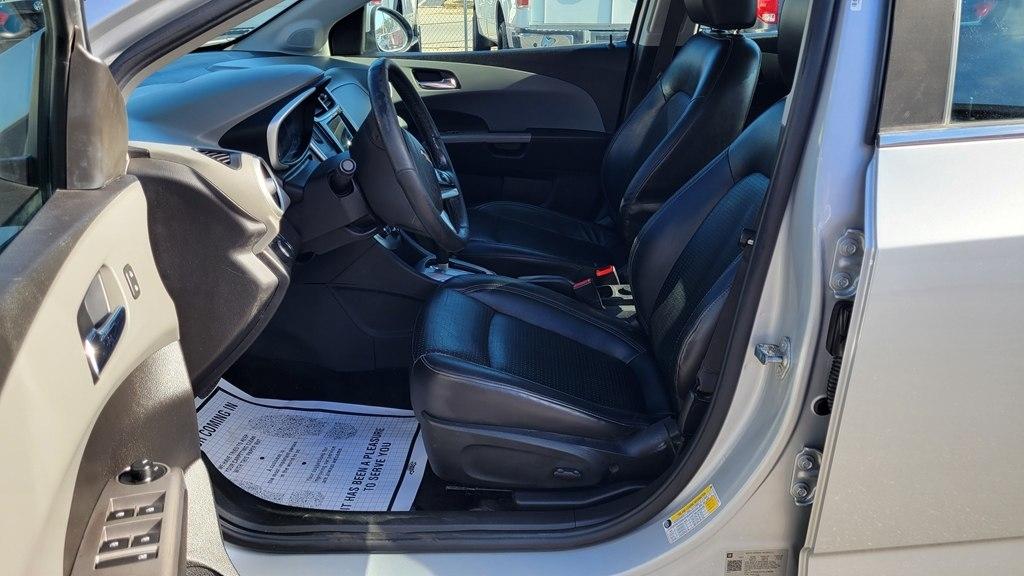 Chevrolet Sonic 4dr Sdn Auto Premier 2019