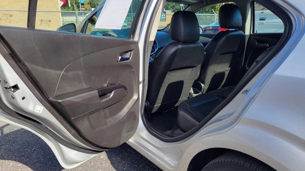 Chevrolet Sonic 4dr Sdn Auto Premier 2019