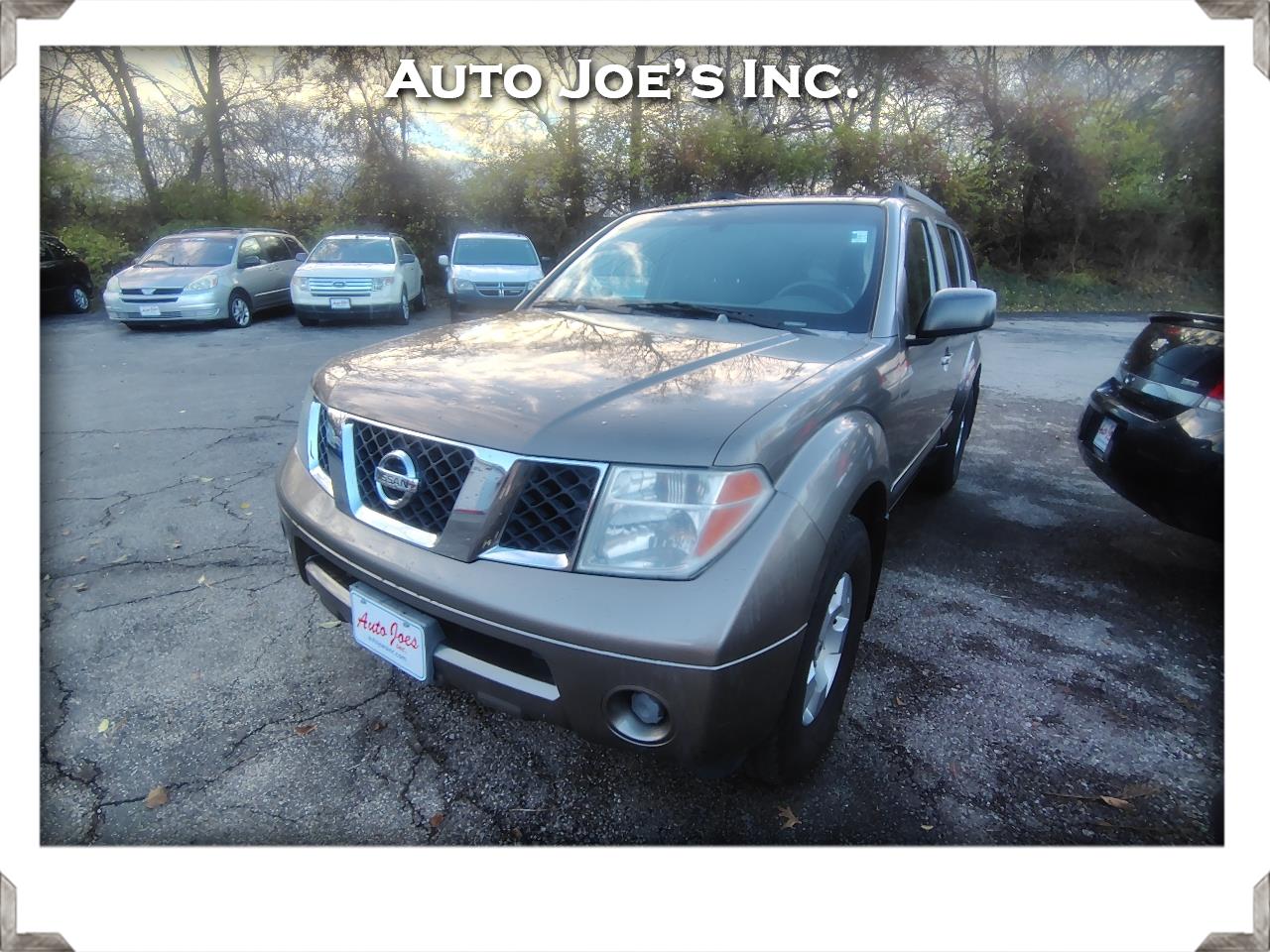 2006 Nissan Pathfinder LE's photo