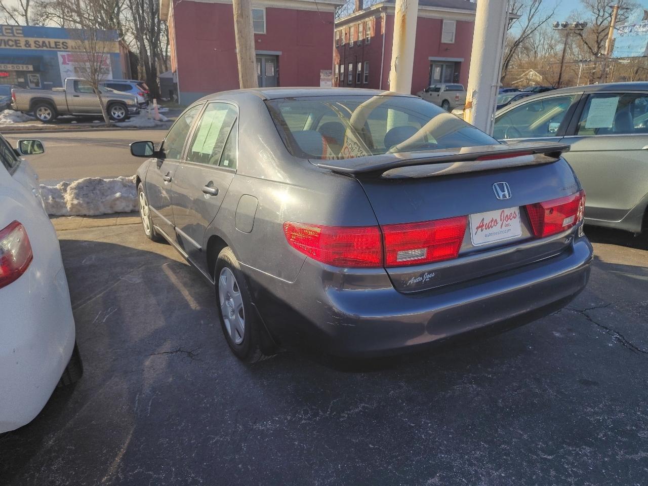 Honda Accord LX sedan AT 2005