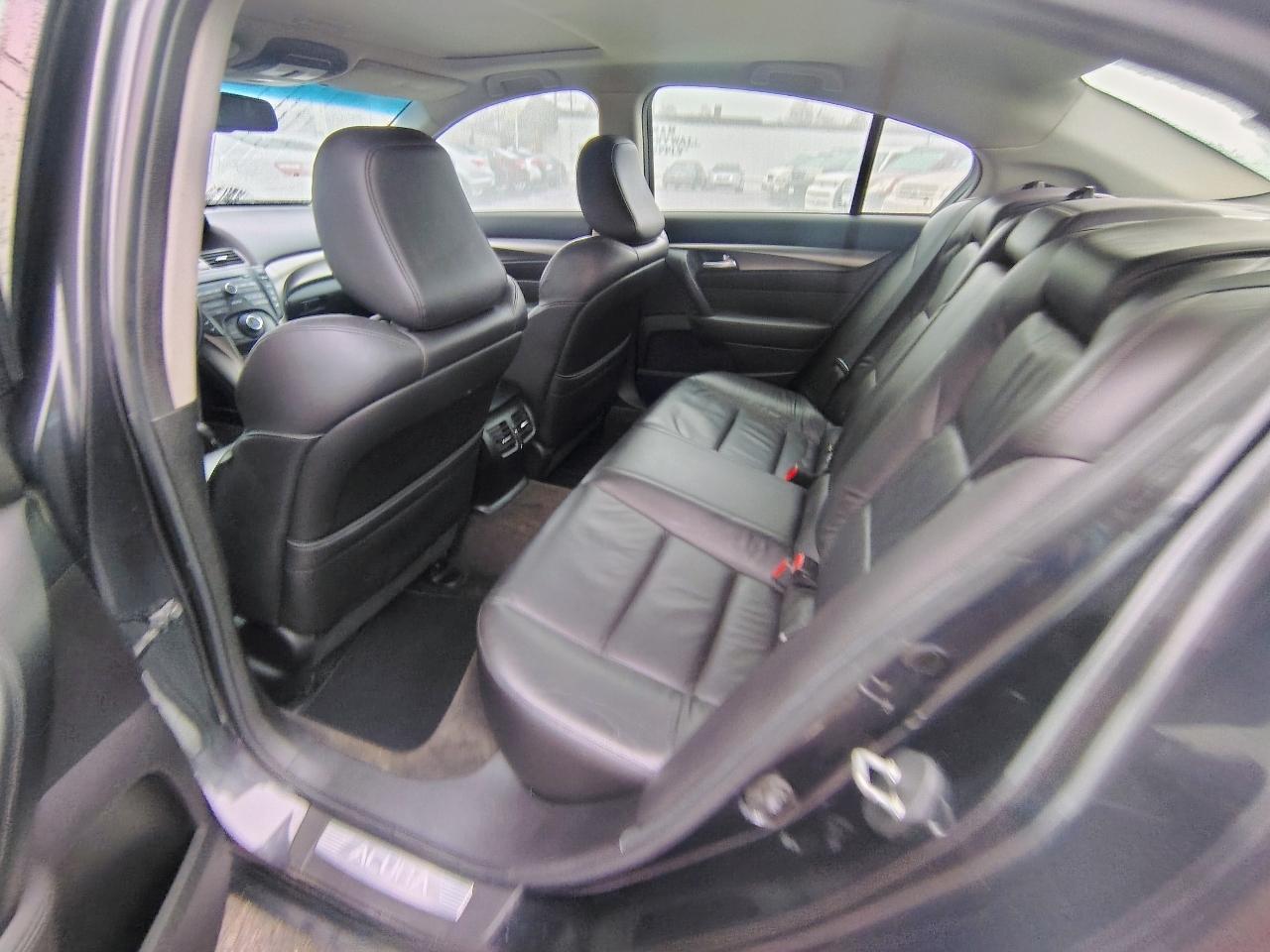 Acura TL 6-Speed AT 2012