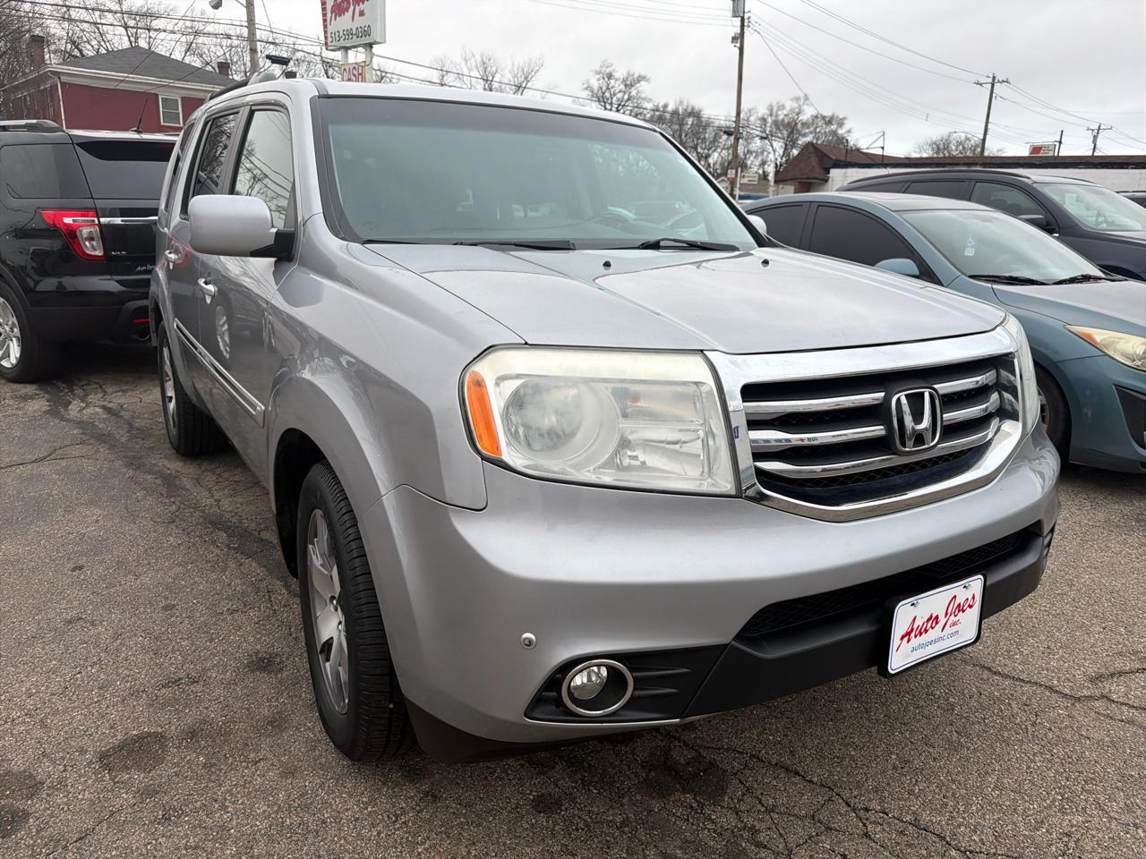 Honda Pilot Touring 4WD 5-Spd AT with DVD 2015