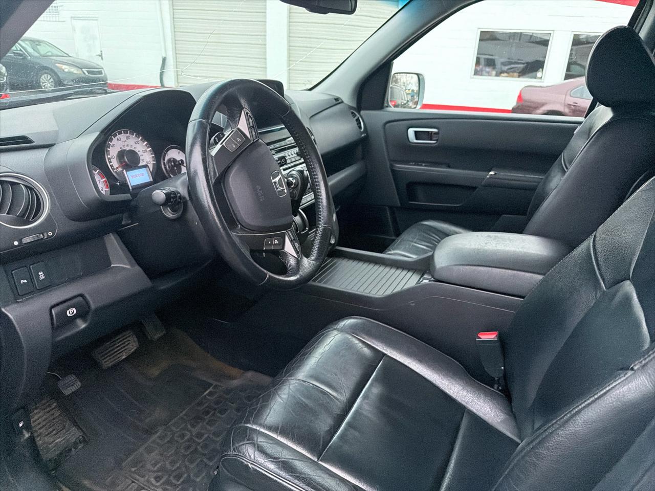 Honda Pilot Touring 4WD 5-Spd AT with DVD 2015