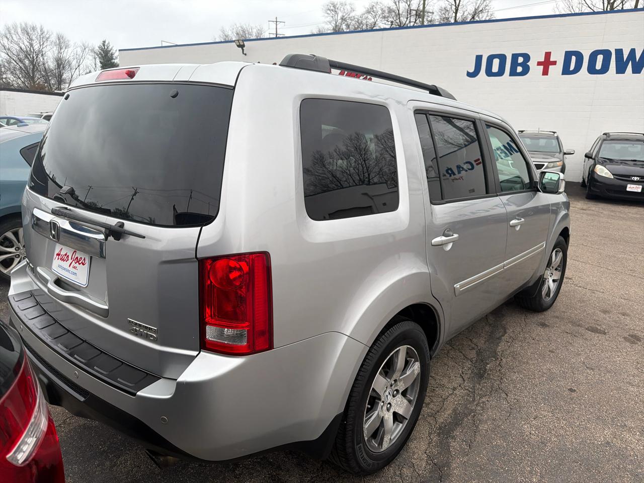 Honda Pilot Touring 4WD 5-Spd AT with DVD 2015