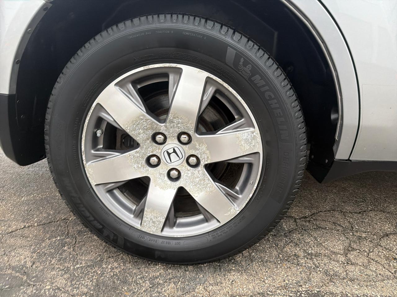 Honda Pilot Touring 4WD 5-Spd AT with DVD 2015