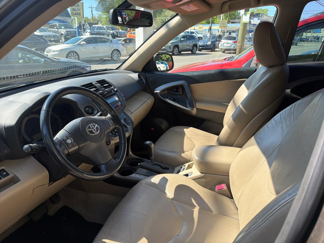 Toyota RAV4 Limited V6 4WD 2010