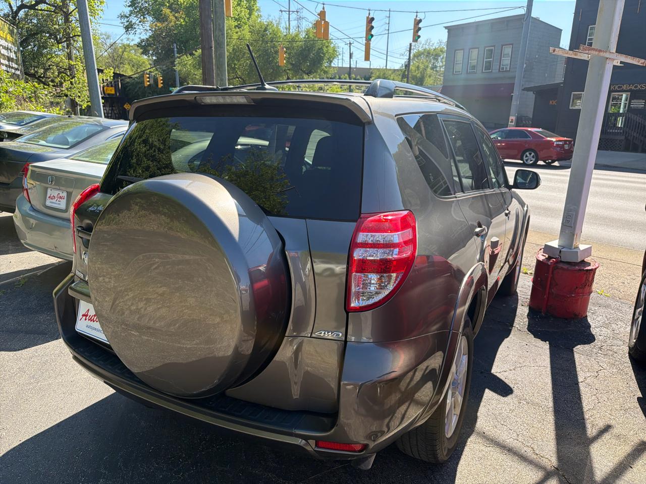 Toyota RAV4 Limited V6 4WD 2010