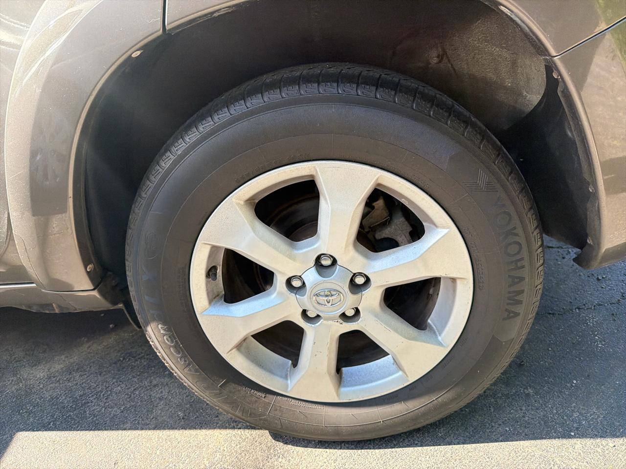 Toyota RAV4 Limited V6 4WD 2010