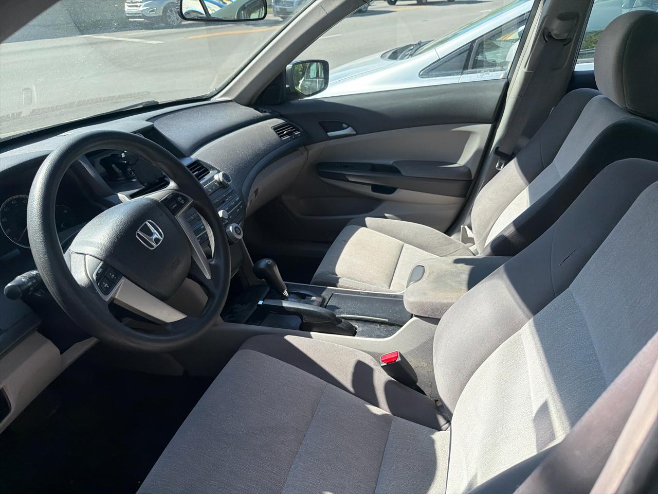 Honda Accord LX sedan AT 2009