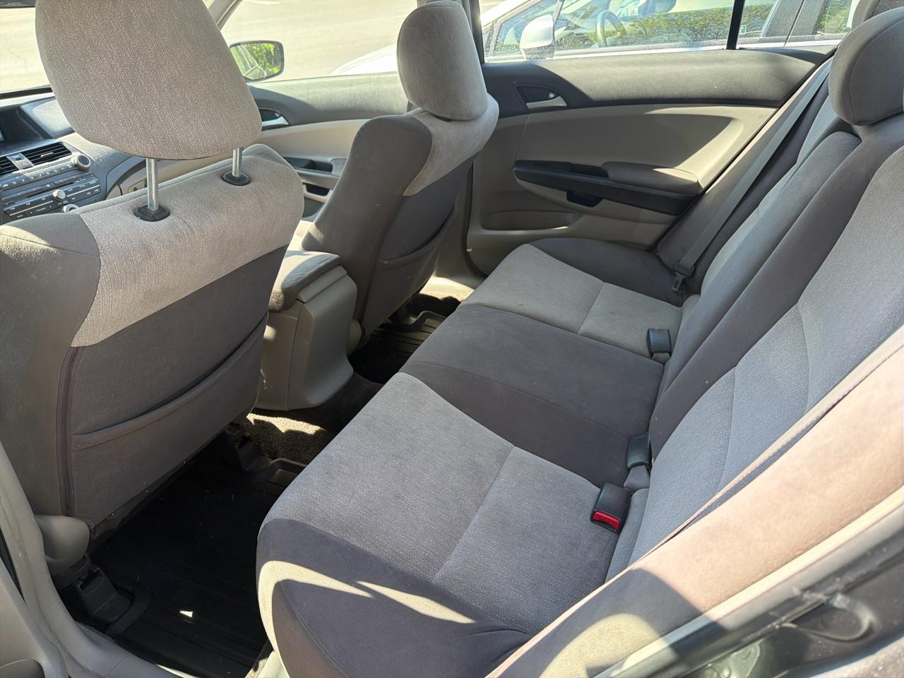 Honda Accord LX sedan AT 2009