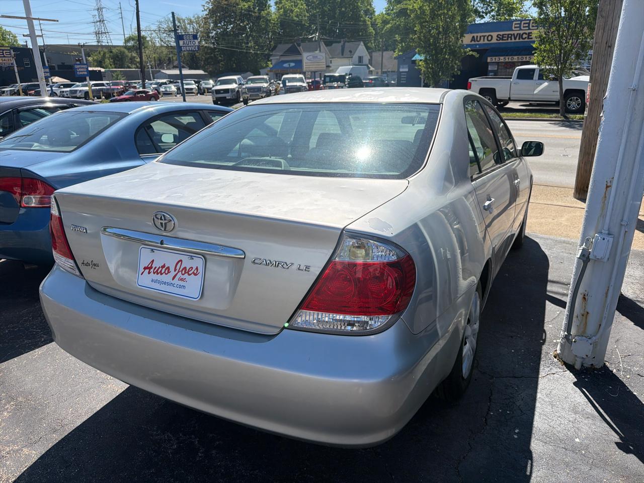 Toyota Camry LE 2005