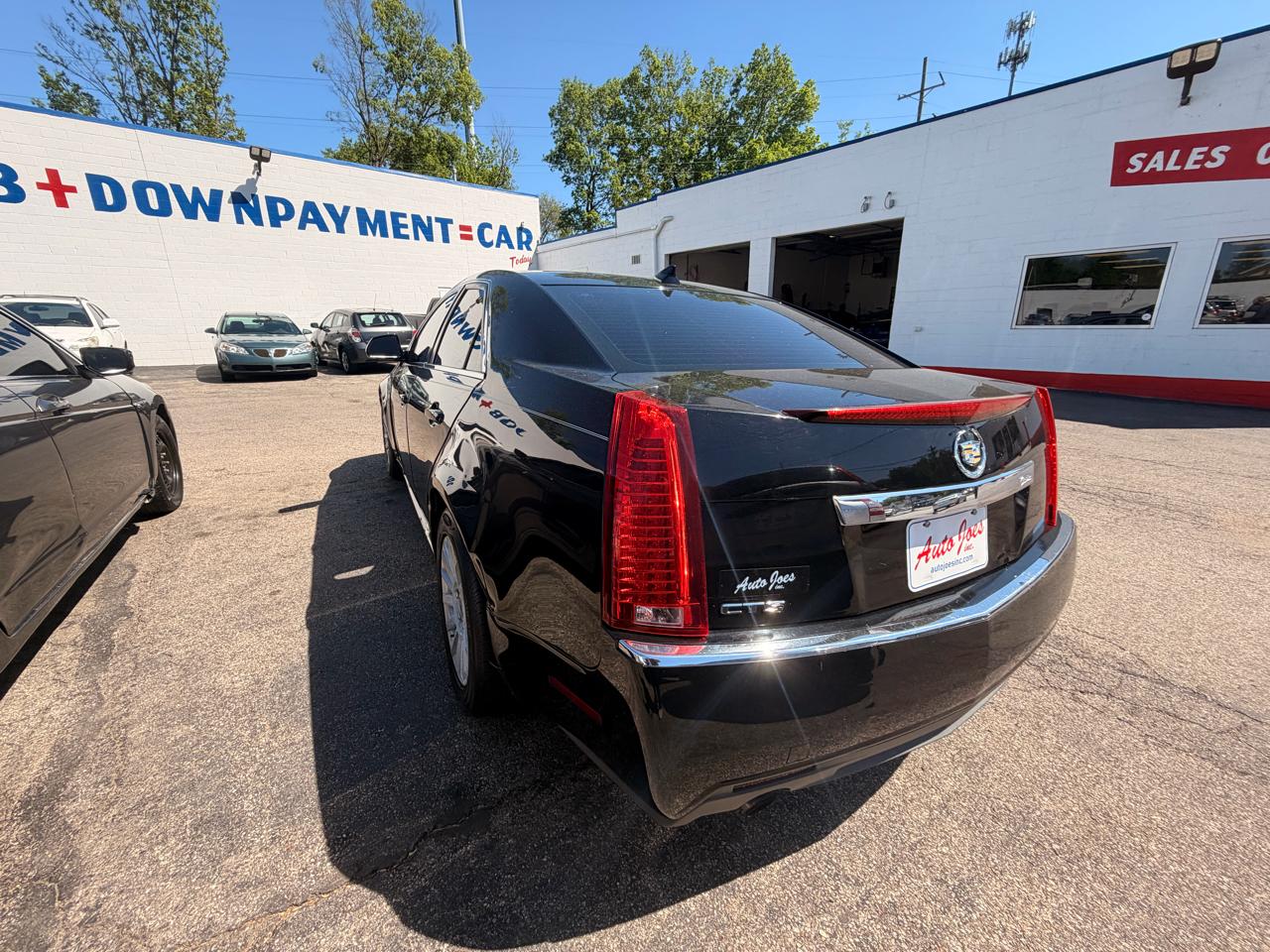 Cadillac CTS Base 2012