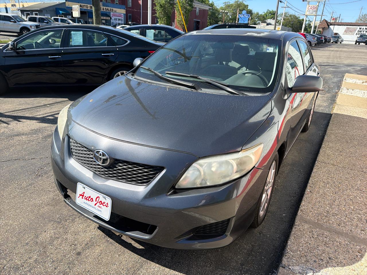 Toyota Corolla Base 5-Speed MT 2010