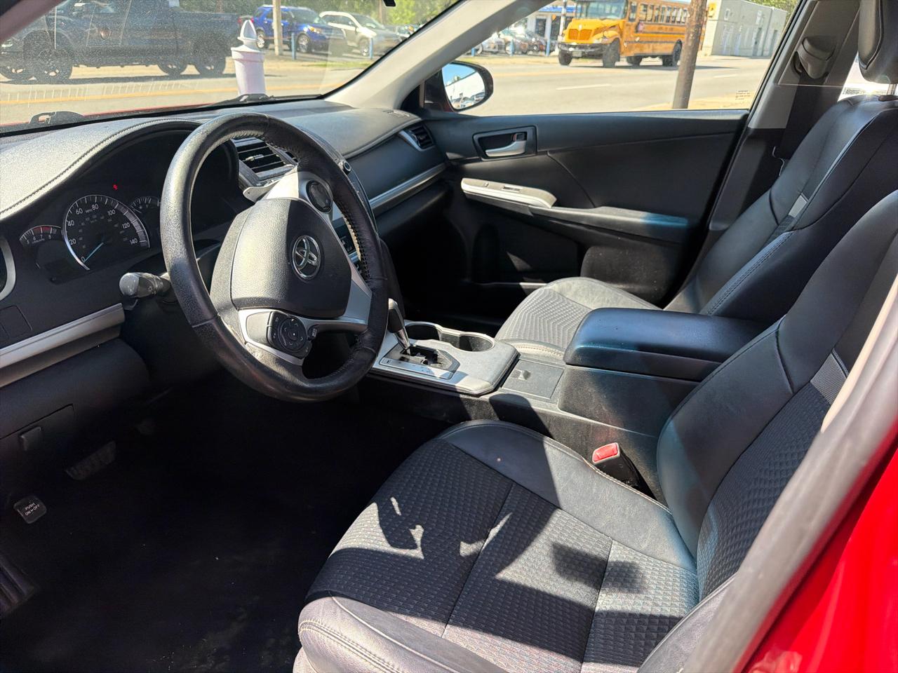 Toyota Camry SE 2012