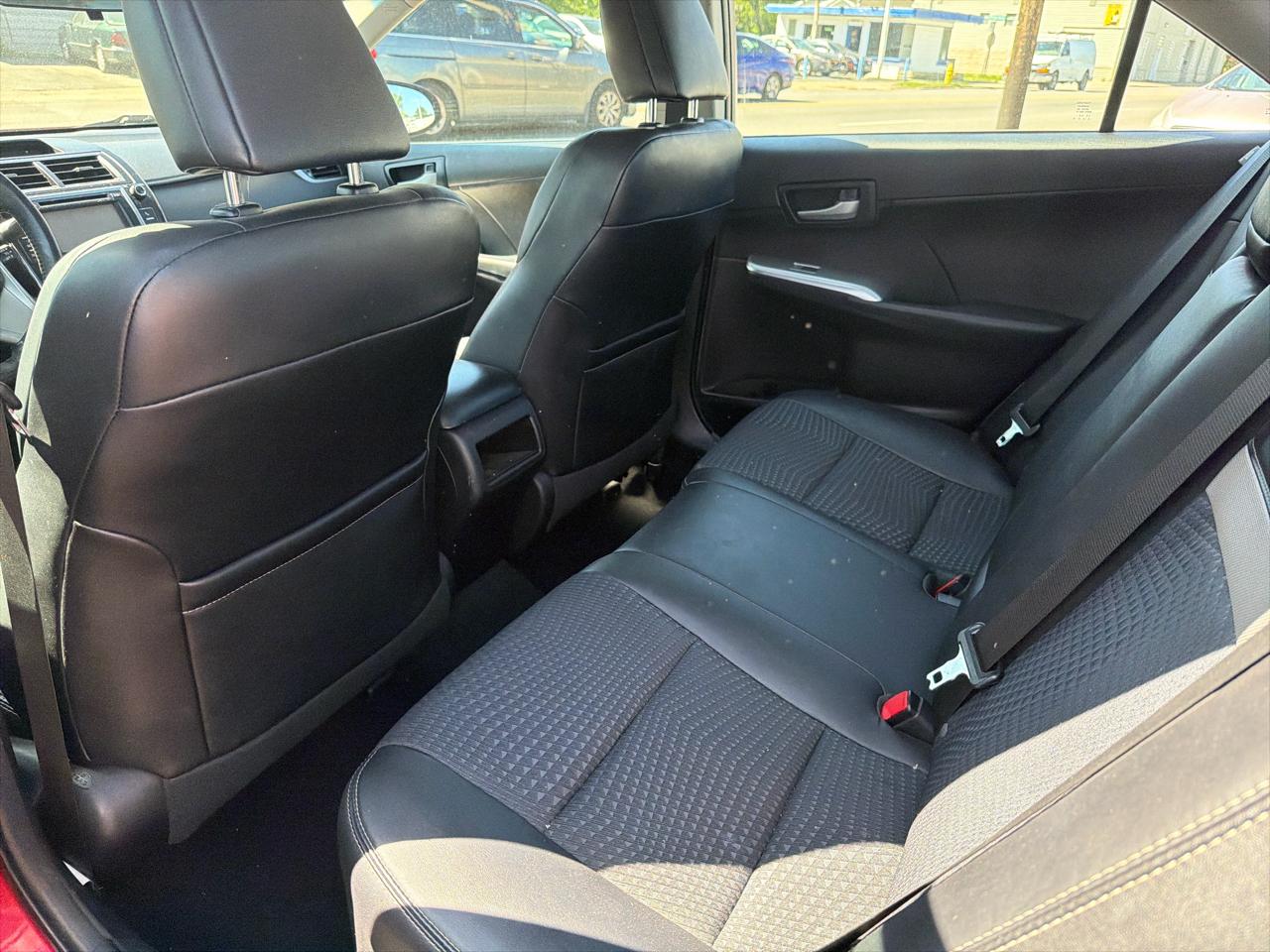Toyota Camry SE 2012