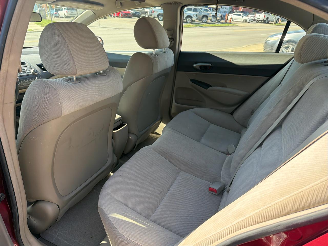 Honda Civic LX Sedan 5-Speed AT 2010