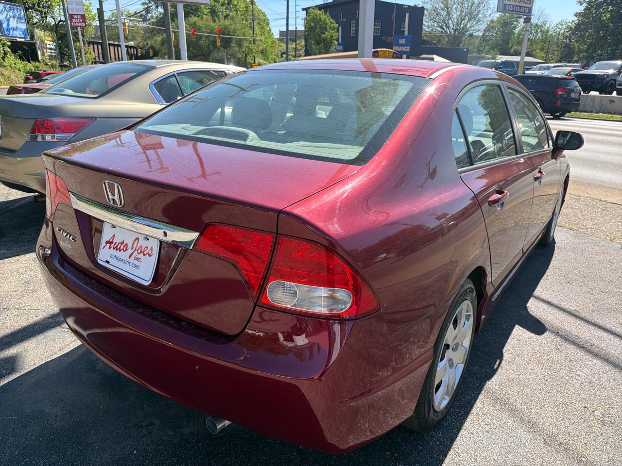 Honda Civic LX Sedan 5-Speed AT 2010