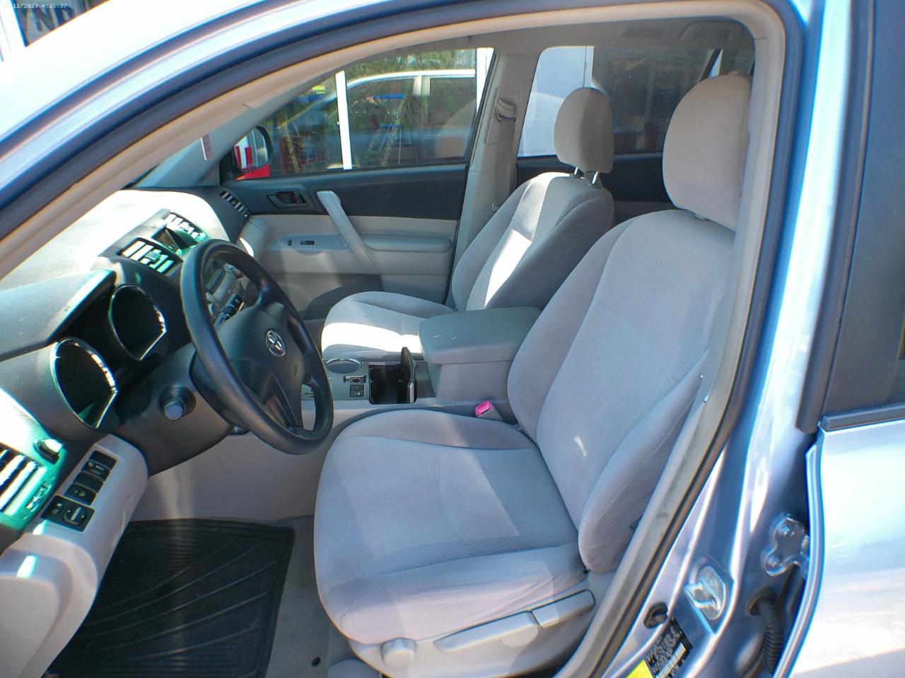 Toyota Highlander Base 4WD 2008