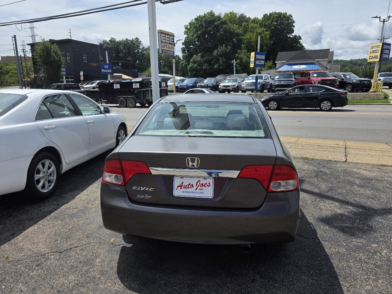 Honda Civic EX Sedan 5-Speed AT 2009