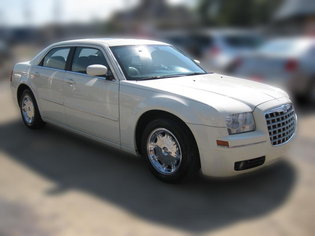 2005 Chrysler 300 TOURING