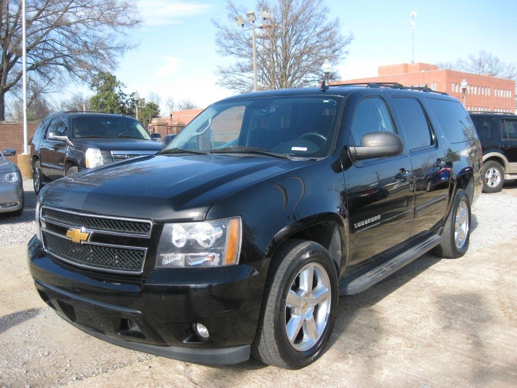 Chevrolet Suburban  2012