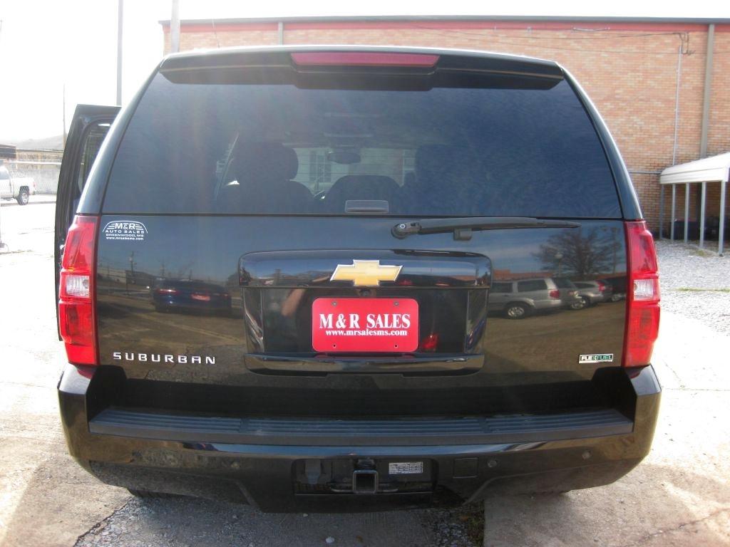 Chevrolet Suburban  2012