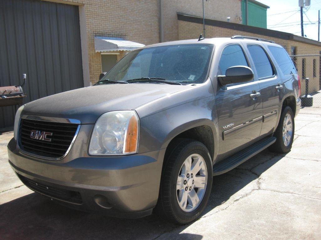GMC Yukon  2011