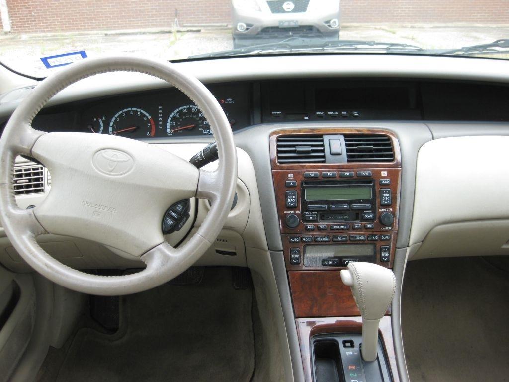 Toyota Avalon  2000