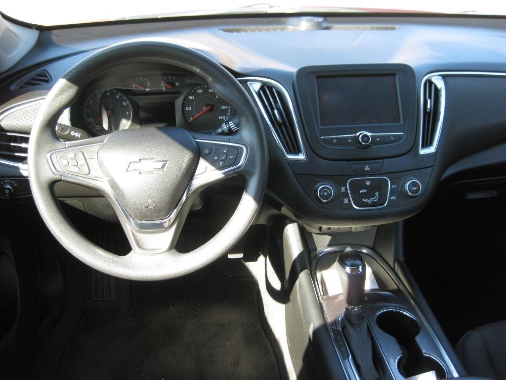 Chevrolet Malibu  2018