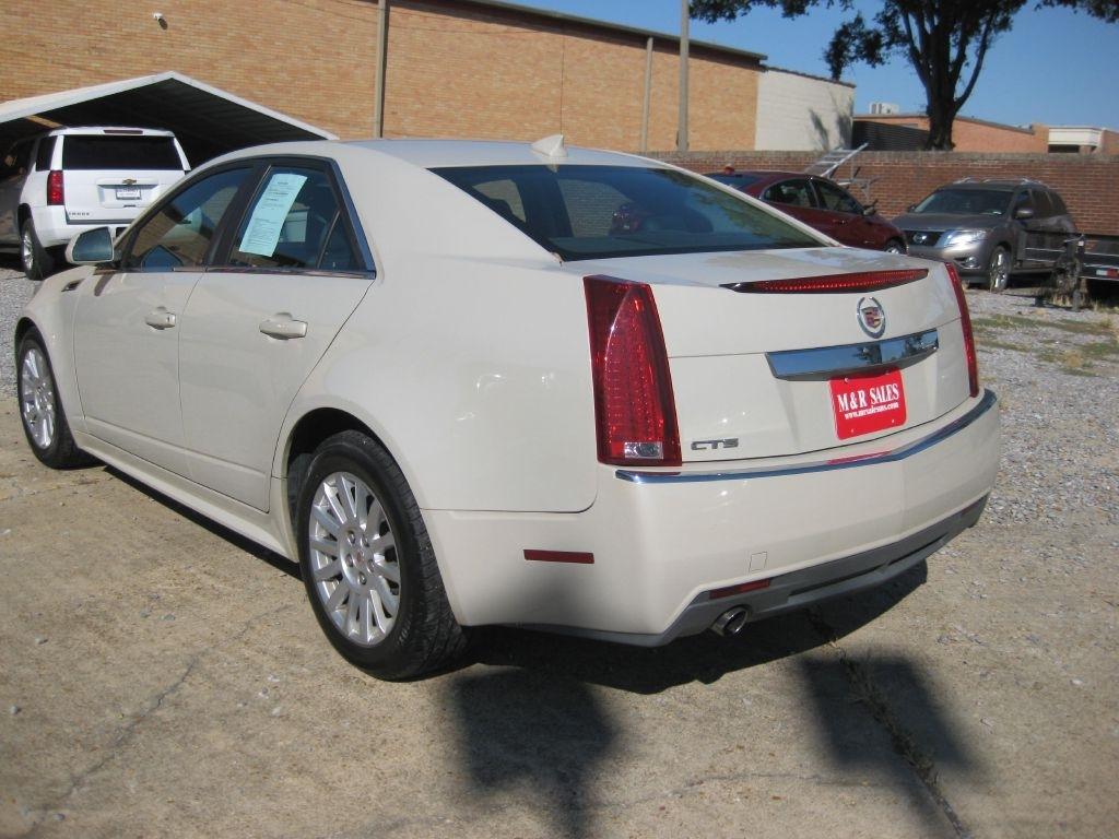 Cadillac CTS  2011
