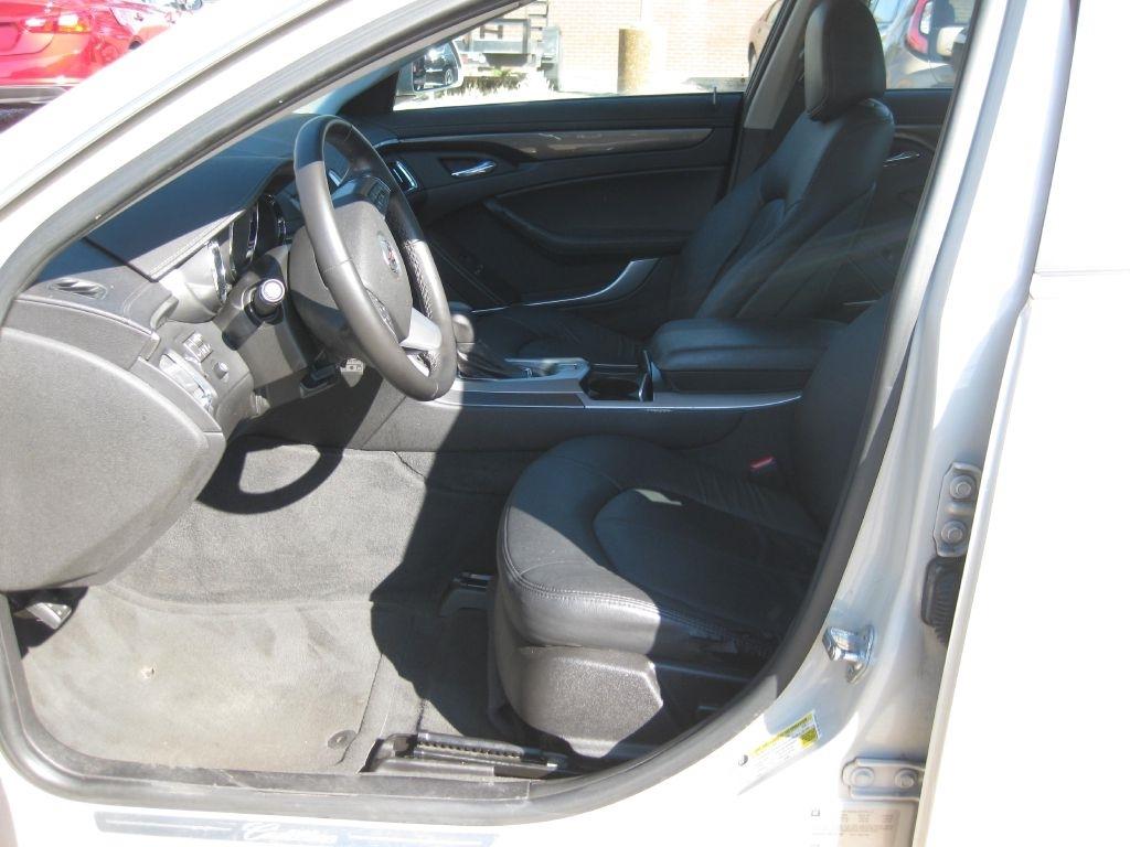 Cadillac CTS  2011