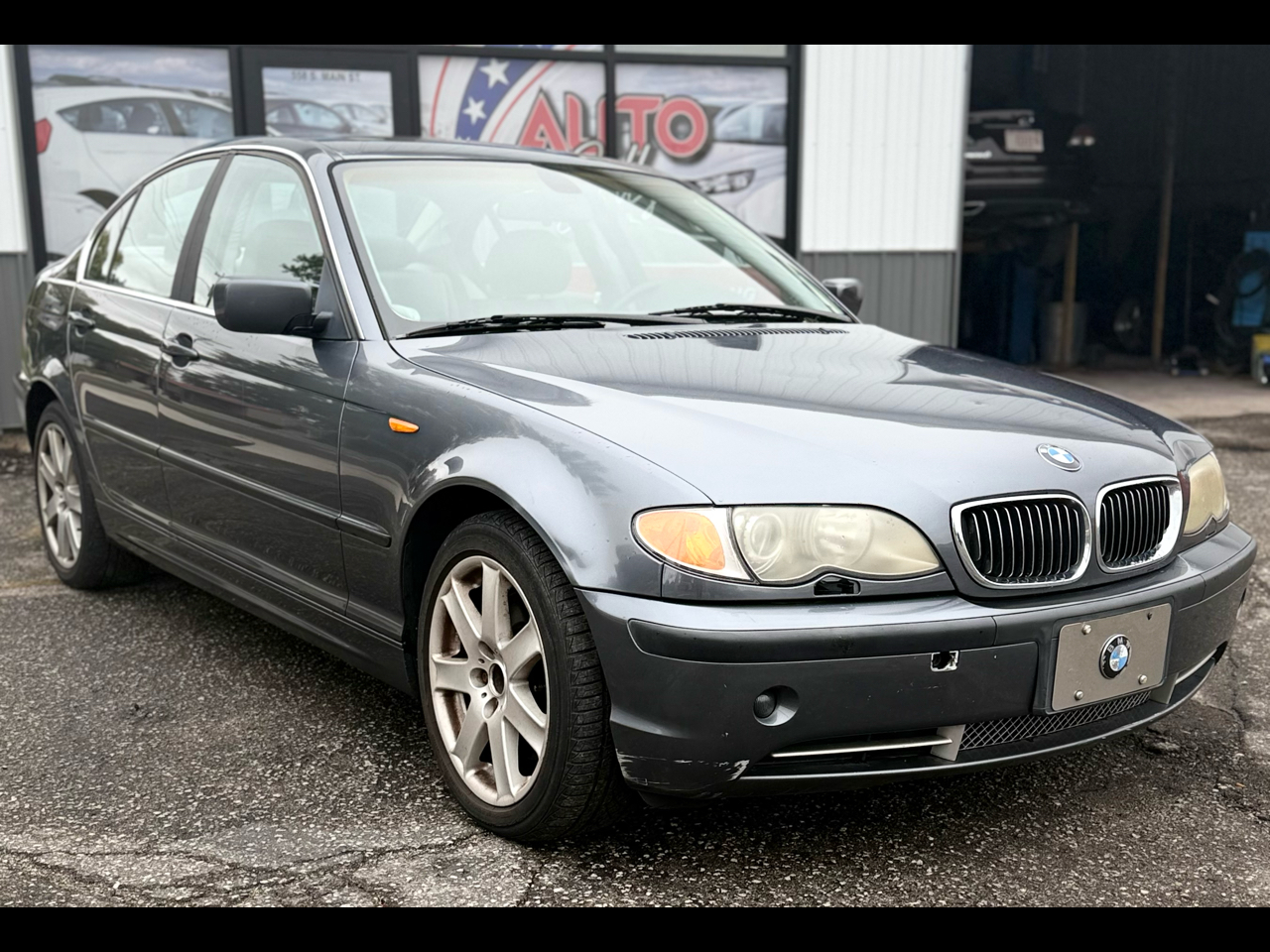 2003 BMW 3-Series 330xi Sedan