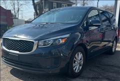 2017 Kia Sedona 