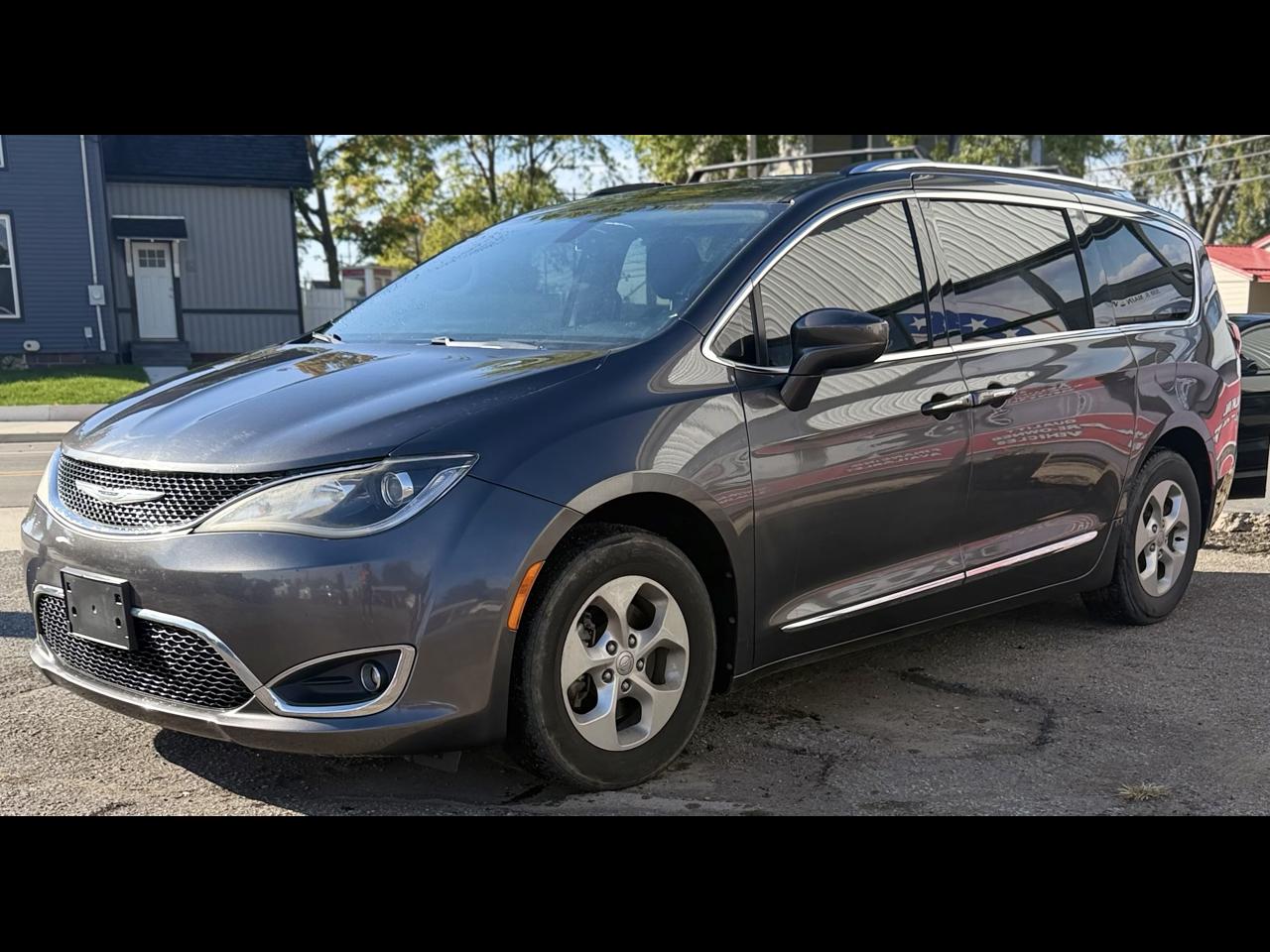 2017 Chrysler Pacifica Touring-L Plus