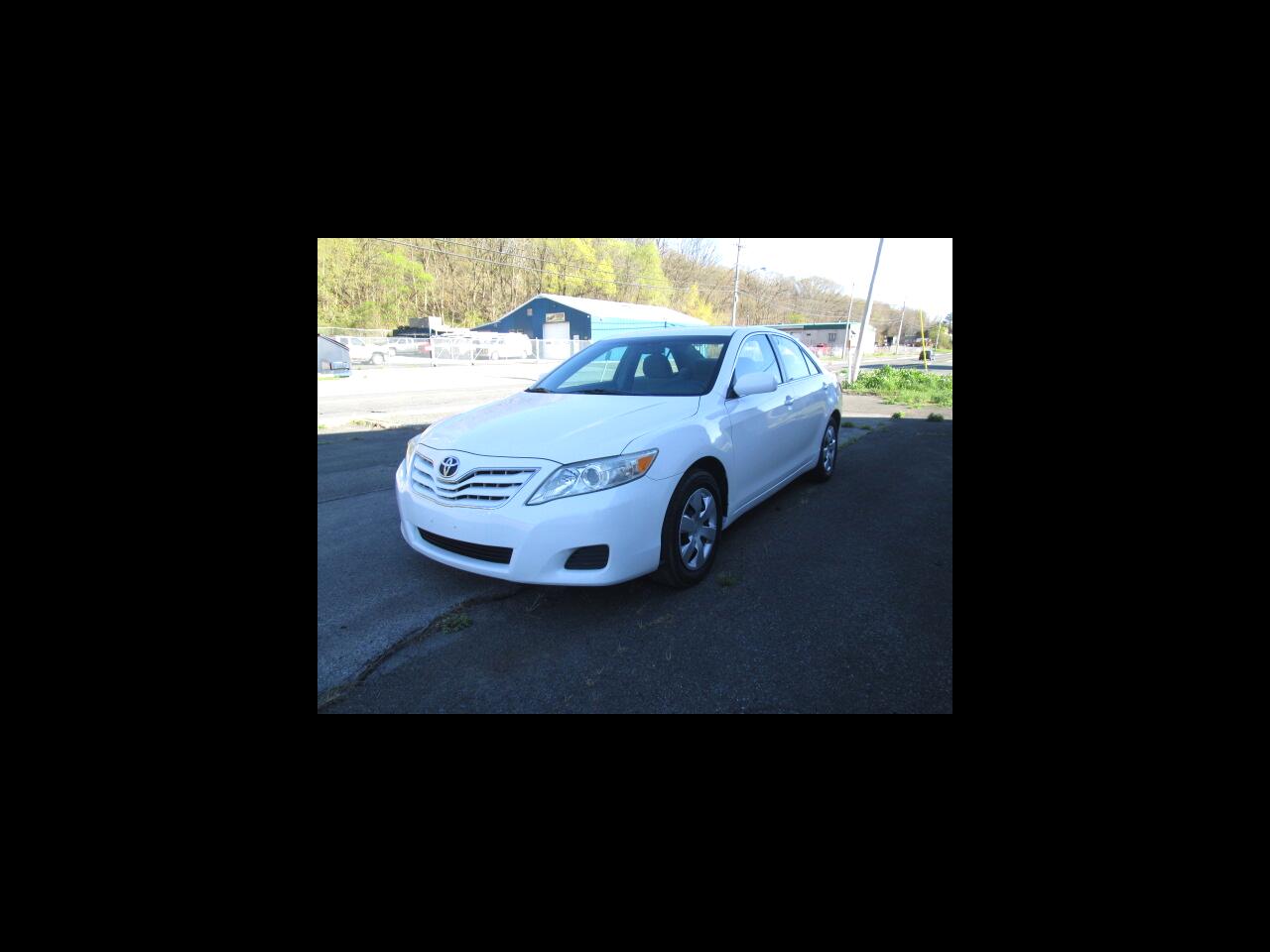 2011 Toyota Camry LE 6-Spd AT