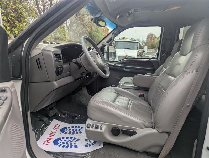 Ford Excursion  2000