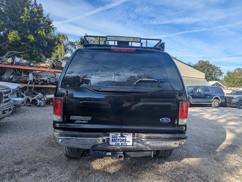 Ford Excursion  2001