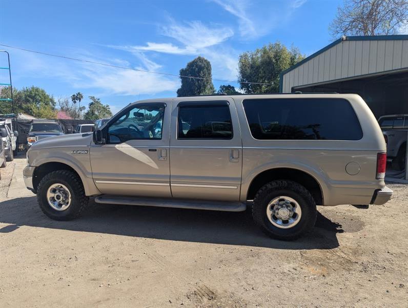 Ford Excursion  2005