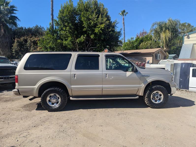Ford Excursion  2005